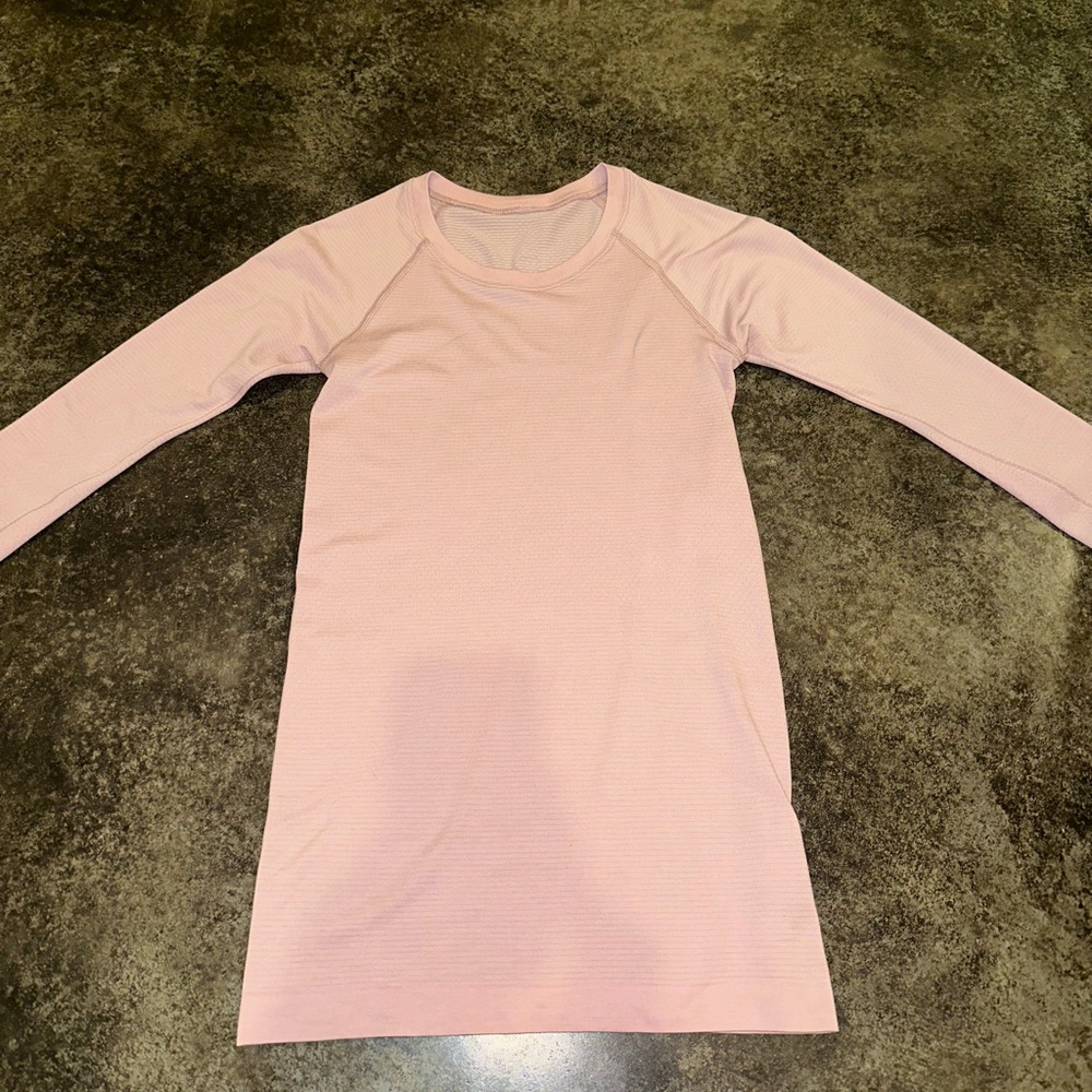 lulu-lemon long-sleeved swiftly tech shirt!!